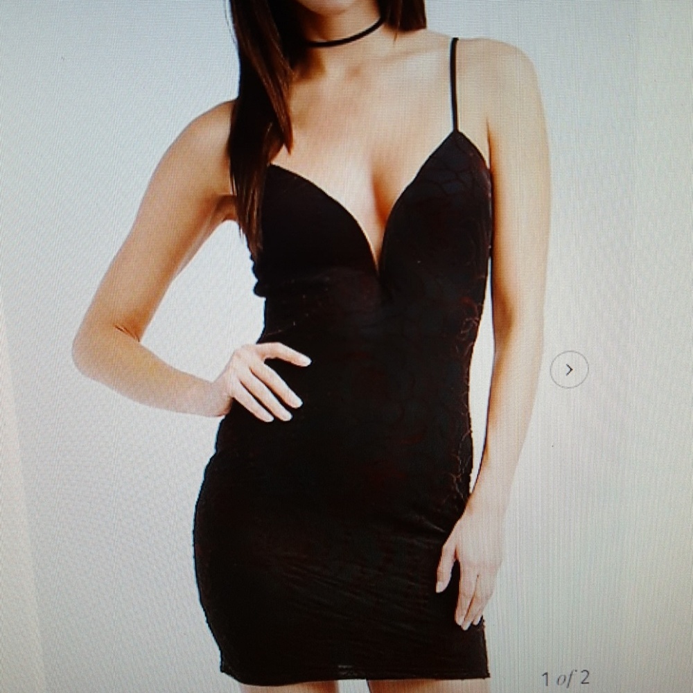Velvet notched bodycon dress